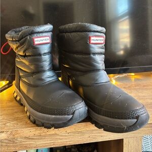 Hunter Black Snow Boots